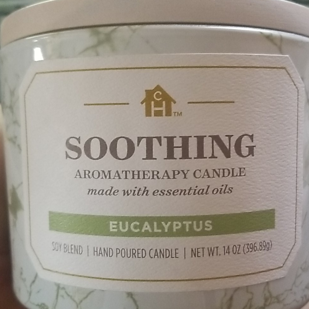 Aromatherapy candle eucalyptus scent